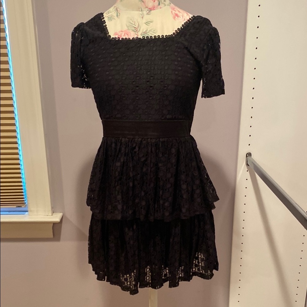 Elegant Black Lace Dress